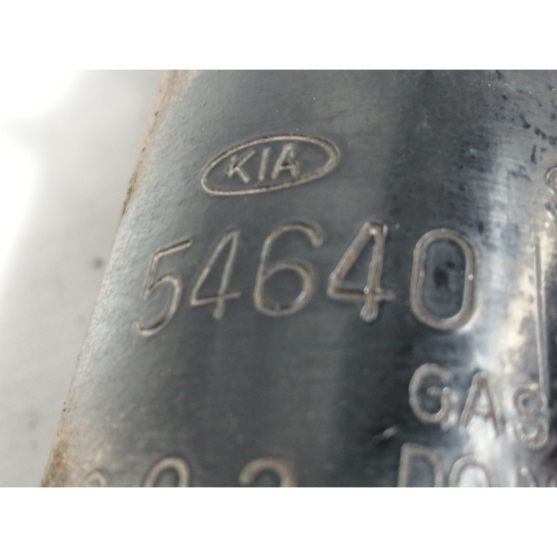 Recambio de amortiguador delantero derecho para kia sorento 2.4 16v ex referencia OEM IAM 546403E021  