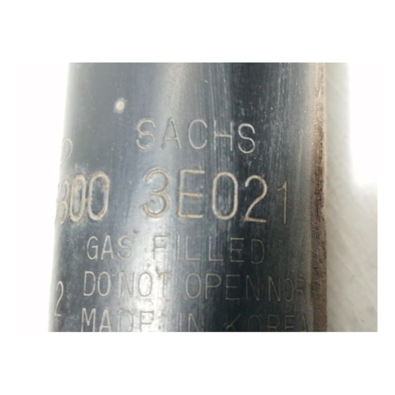 Recambio de amortiguador trasero izquierdo para kia sorento 2.4 16v ex referencia OEM IAM 553003E021  