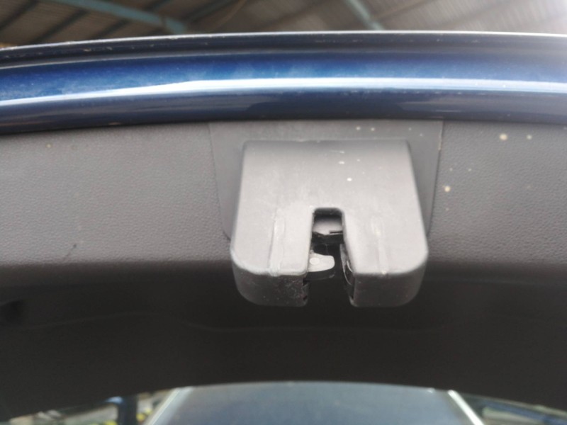 Recambio de cerradura maletero / porton para seat leon st (5f8) reference referencia OEM IAM 5E0827505  