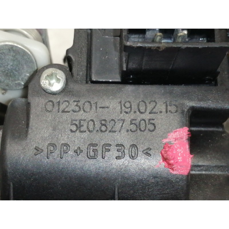 Recambio de cerradura maletero / porton para seat leon st (5f8) reference referencia OEM IAM 5E0827505  
