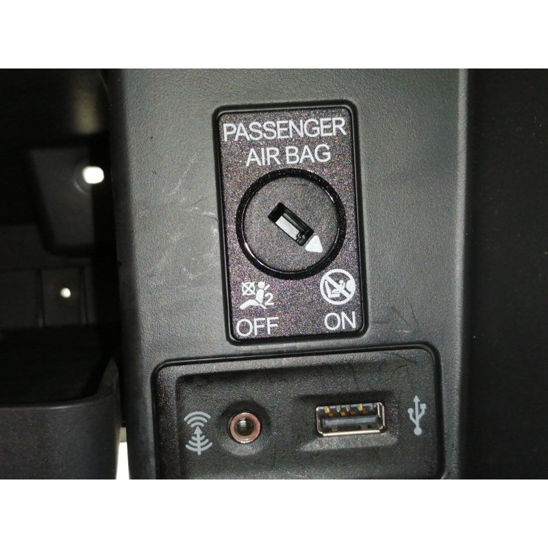 Recambio de guantera para seat leon st (5f8) reference referencia OEM IAM 5F1857095  