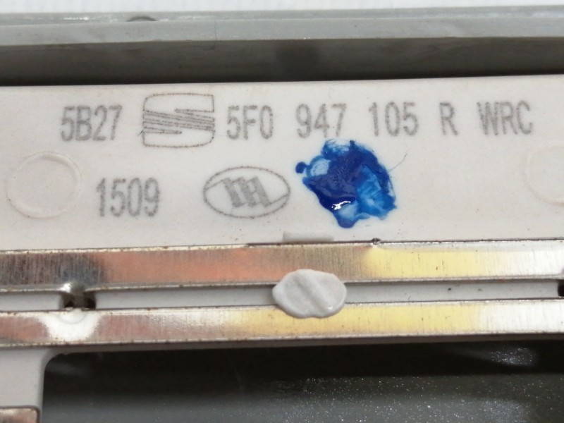 Recambio de luz interior para seat leon st (5f8) reference referencia OEM IAM 5F0947105  