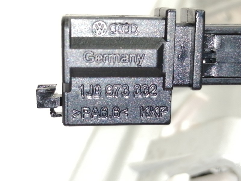 Recambio de luz interior para seat leon st (5f8) reference referencia OEM IAM 5F0947105  