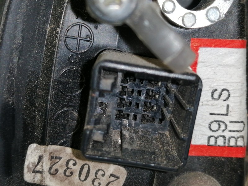 Recambio de retrovisor derecho para hyundai coupe (gk) 1.6 fx referencia OEM IAM 012177  