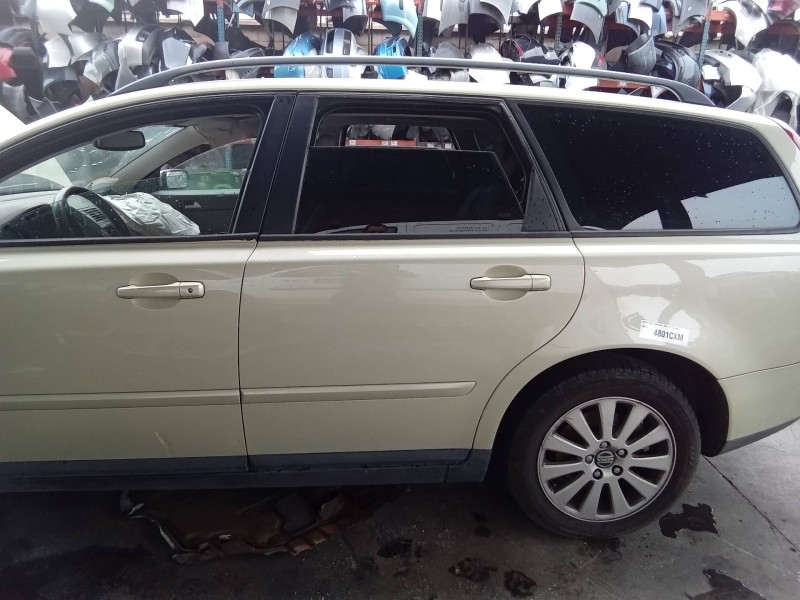 Recambio de puerta trasera izquierda para volvo v50 familiar 2.0 d kinetic referencia OEM IAM   
