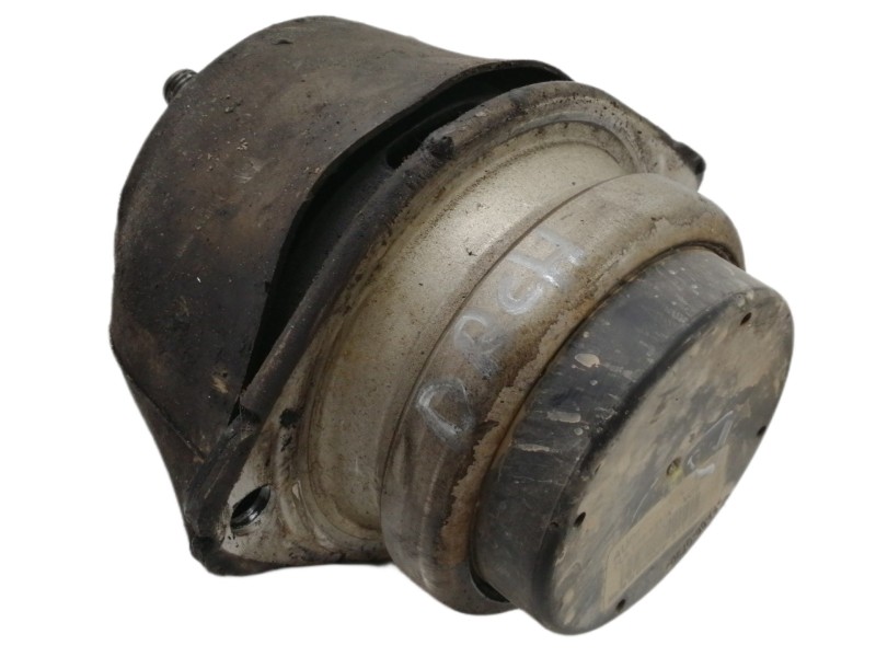 Recambio de soporte motor derecho para volkswagen touareg (7l6) v6 tdi referencia OEM IAM 7L8199131A  