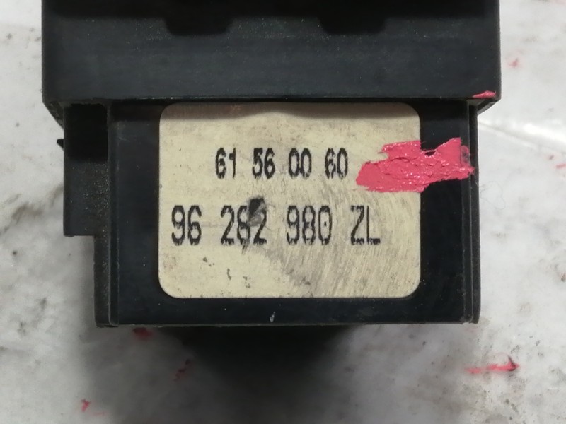 Recambio de mando intermitentes para peugeot 106 (s1) 1.4 referencia OEM IAM 96282980ZL 96282980 61560060
