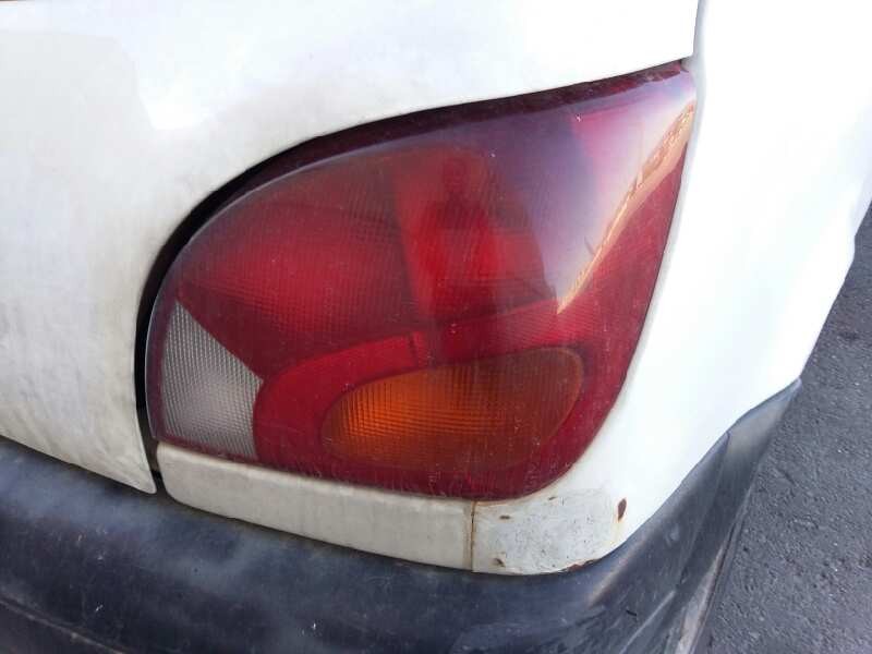 Recambio de piloto trasero derecho para ford fiesta berlina (dx) básico referencia OEM IAM   