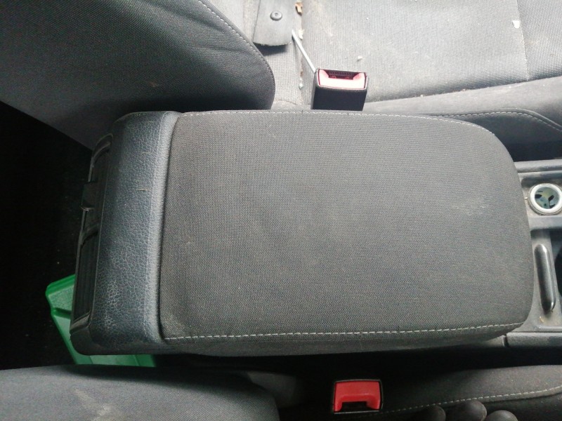 Recambio de apoyabrazos central para volkswagen golf vii lim. (5g1) advance bluemotion referencia OEM IAM 5G1863245F Z5G1864263 