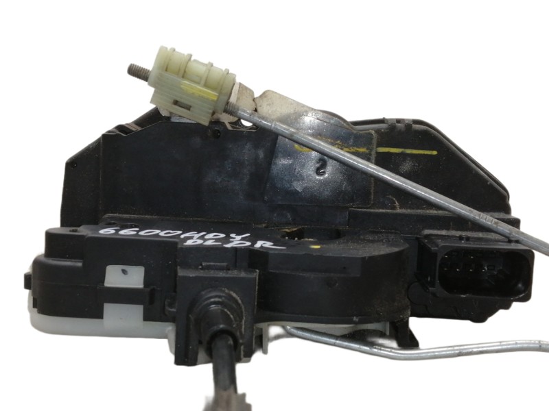 Recambio de cerradura puerta delantera derecha para opel insignia berlina cosmo referencia OEM IAM 3023880RH2  