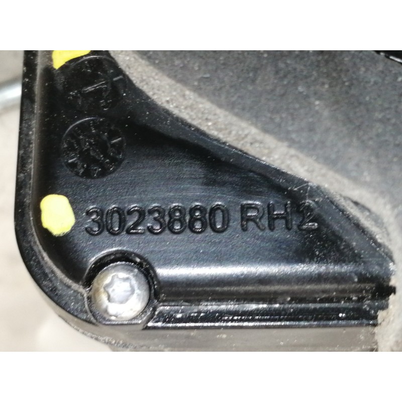 Recambio de cerradura puerta delantera derecha para opel insignia berlina cosmo referencia OEM IAM 3023880RH2  