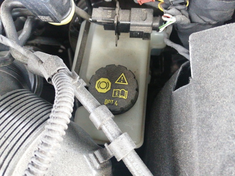 Recambio de bomba freno para volkswagen golf vii lim. (5g1) advance bluemotion referencia OEM IAM 8V1611021A  