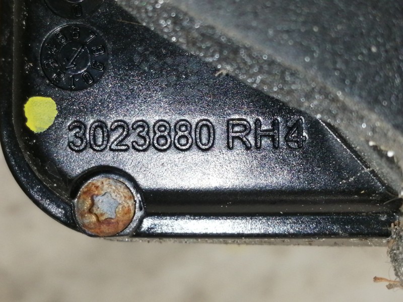 Recambio de cerradura puerta trasera izquierda para opel insignia berlina cosmo referencia OEM IAM 3023880RH4  