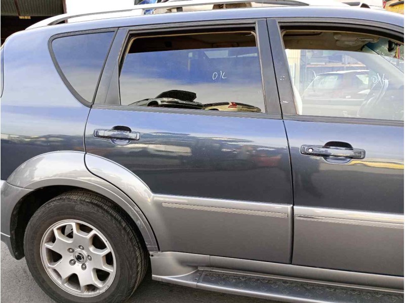 Recambio de puerta trasera derecha para ssangyong rexton 2.7 turbodiesel cat referencia OEM IAM   
