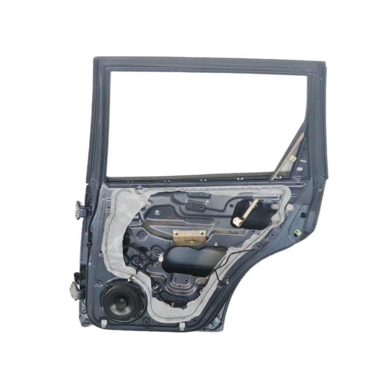 Recambio de puerta trasera derecha para ssangyong rexton 2.7 turbodiesel cat referencia OEM IAM   