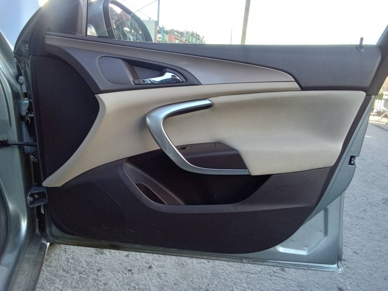 Recambio de guarnecido puerta delantera derecha para opel insignia berlina cosmo referencia OEM IAM   