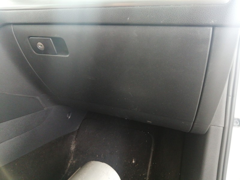 Recambio de guantera para volkswagen golf vii lim. (5g1) advance bluemotion referencia OEM IAM 5G1857097 5G1857114E 