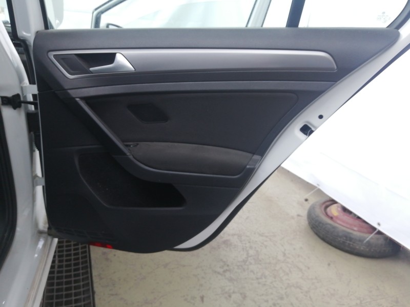 Recambio de guarnecido puerta trasera derecha para volkswagen golf vii lim. (5g1) advance bluemotion referencia OEM IAM 5G486748