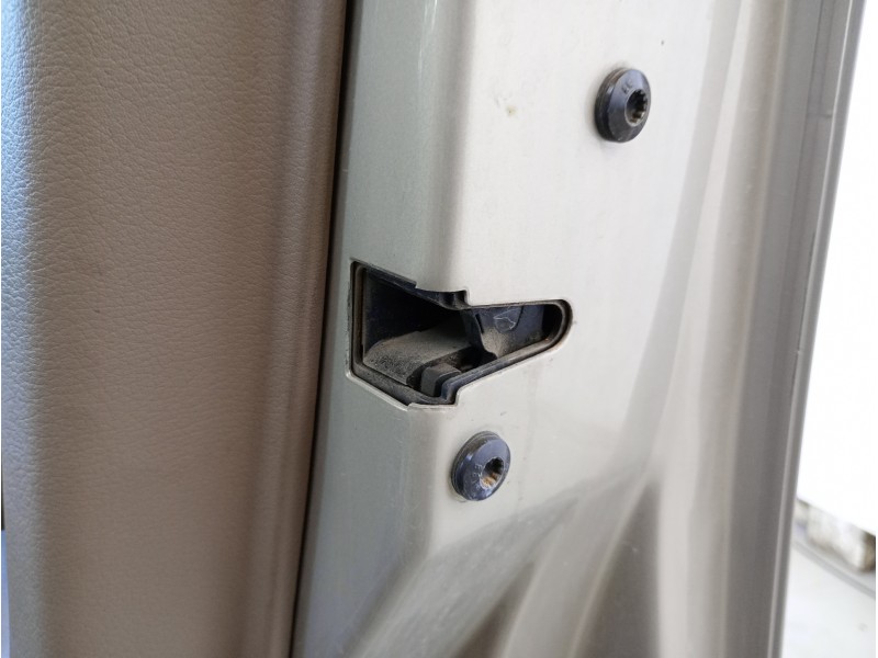 Recambio de cerradura puerta delantera derecha para audi a6 berlina (4b2) 2.5 tdi referencia OEM IAM 4B1837016G  