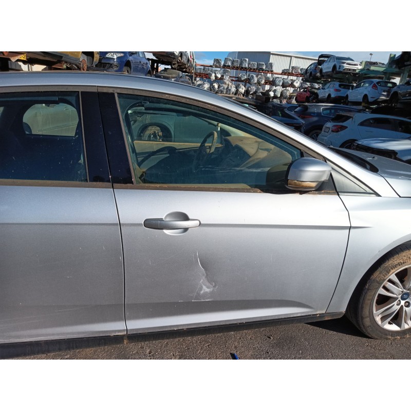 Recambio de puerta delantera derecha para ford focus iii 1.6 ti referencia OEM IAM 1706278 PBM51A20124BA 