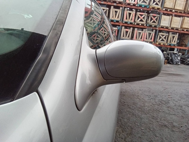 Recambio de retrovisor izquierdo para peugeot 406 berlina (s1/s2) stdt referencia OEM IAM   