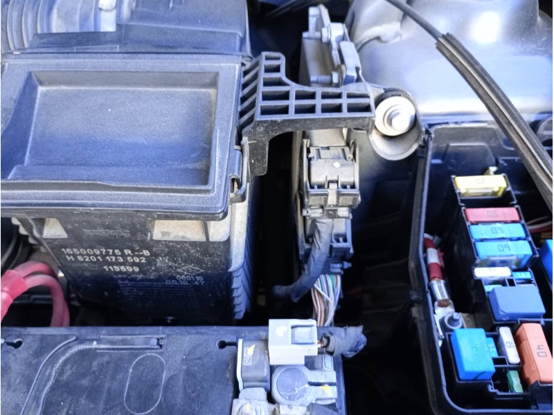 Recambio de centralita motor uce para dacia sandero stepway referencia OEM IAM 237102982S 237105499R A3C0093160001