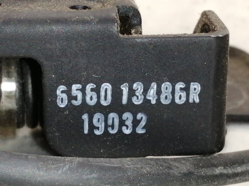 Recambio de cerradura capot para dacia sandero stepway referencia OEM IAM 656013486R  