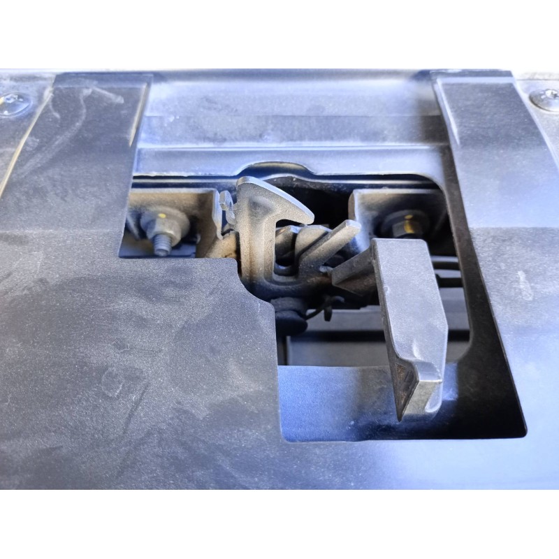 Recambio de cerradura capot para dacia sandero stepway referencia OEM IAM 656013486R  