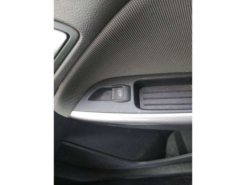 Recambio de mando elevalunas delantero derecho para ford focus lim. (cb8) trend referencia OEM IAM BM51A240A40ADW RHLHD 