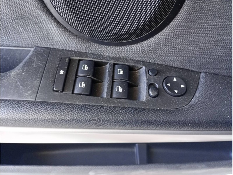 Recambio de mando elevalunas delantero izquierdo para bmw serie 3 touring (e91) 320d referencia OEM IAM 694863206  