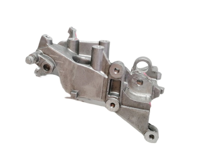 Recambio de soporte alternador para peugeot 308 active referencia OEM IAM 9672309780  