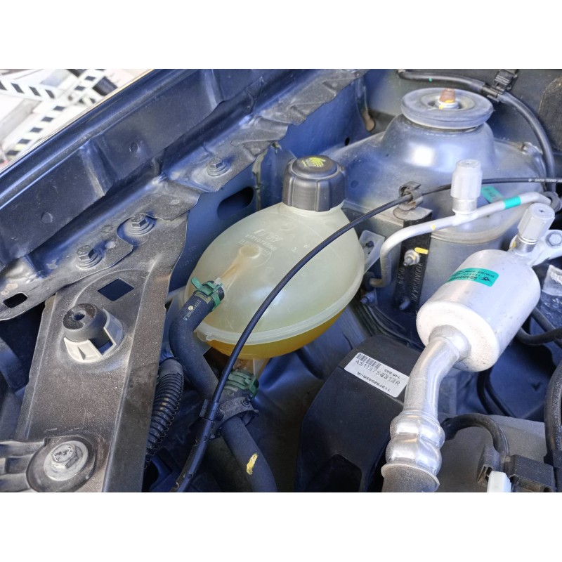 Recambio de deposito expansion para dacia sandero stepway referencia OEM IAM 217107259R  