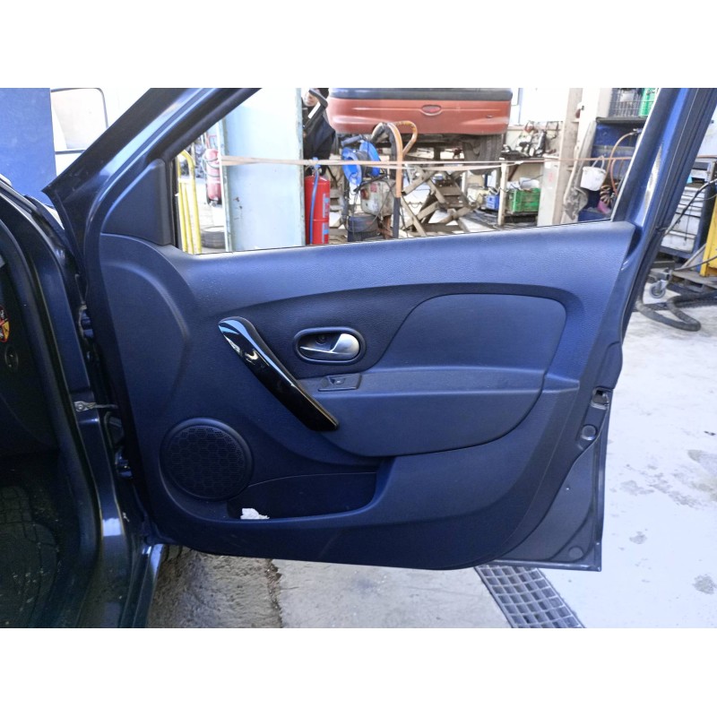 Recambio de elevalunas delantero derecho para dacia sandero stepway referencia OEM IAM 807209299R  ELECTRICO