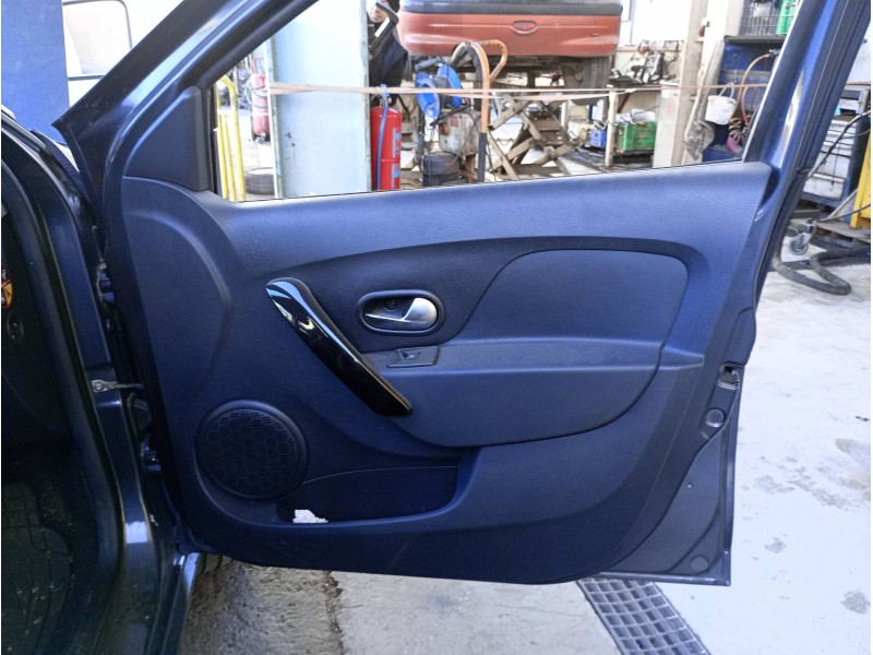 Recambio de elevalunas delantero derecho para dacia sandero stepway referencia OEM IAM 807209299R  ELECTRICO