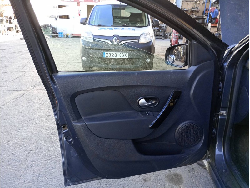 Recambio de elevalunas delantero izquierdo para dacia sandero stepway referencia OEM IAM 807211440R  ELECTRICO
