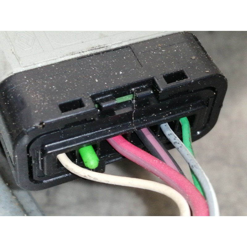 Recambio de elevalunas delantero izquierdo para dacia sandero stepway referencia OEM IAM 807211440R  ELECTRICO