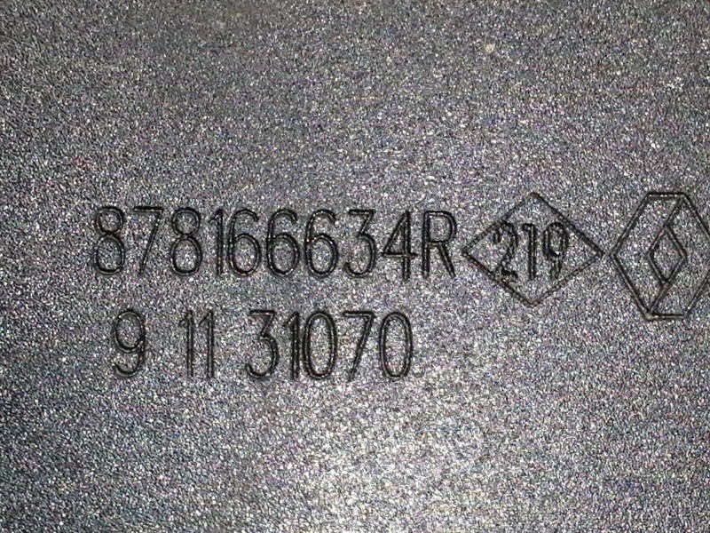 Recambio de enganche cinturon delantero derecho para dacia sandero stepway referencia OEM IAM 878166634R 91131070 