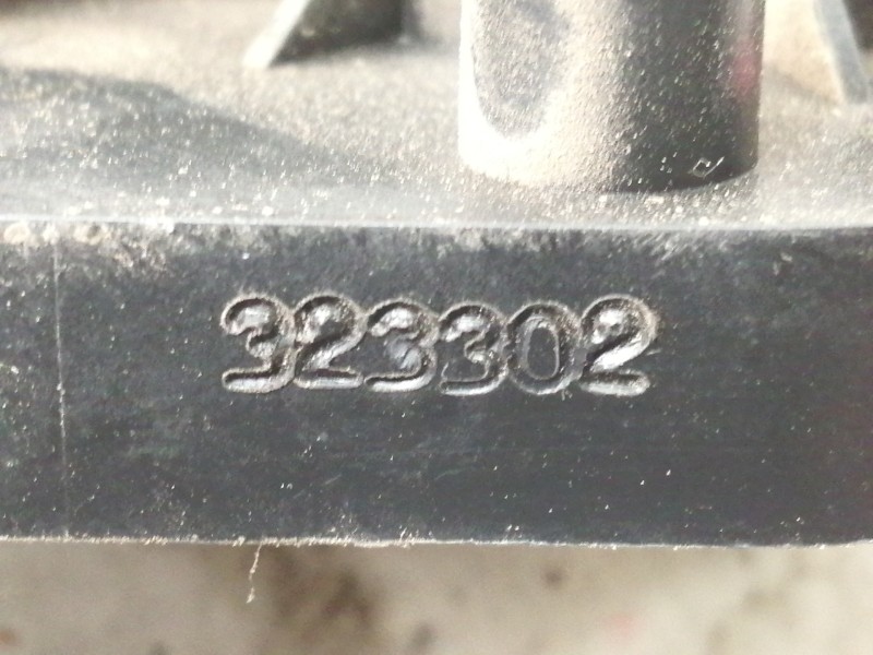 Recambio de cerradura puerta lateral derecha para citroën berlingo 1.9 diesel referencia OEM IAM 323302  