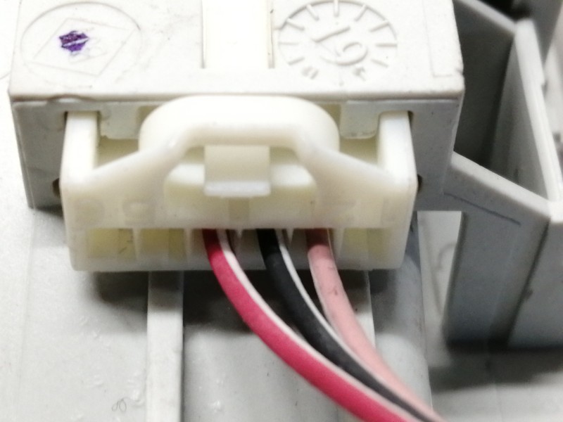 Recambio de luz interior para dacia sandero stepway referencia OEM IAM 8200073231  