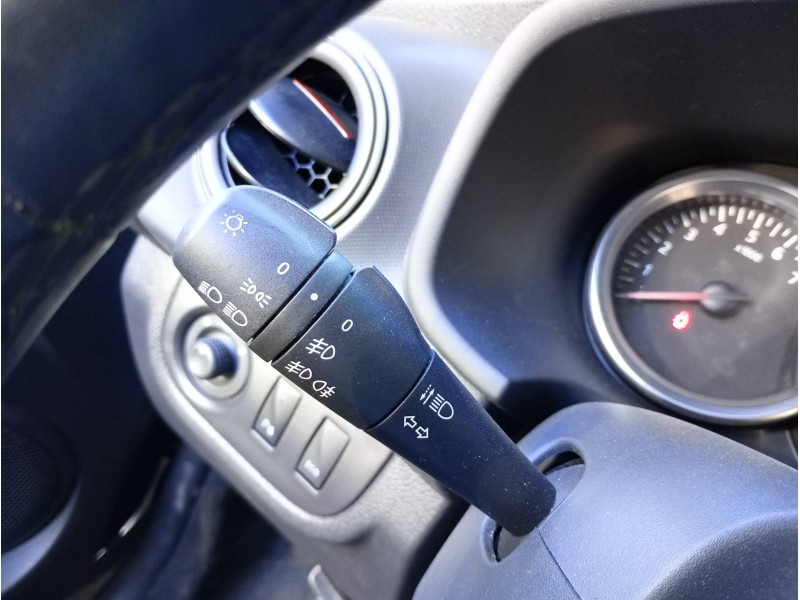 Recambio de mando multifuncion para dacia sandero stepway referencia OEM IAM 255671453RC 255671453R 479452659R