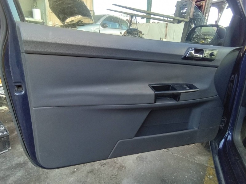 Recambio de guarnecido puerta delantera izquierda para volkswagen polo (9n1) conceptline referencia OEM IAM 6Q3867011 1050393 18