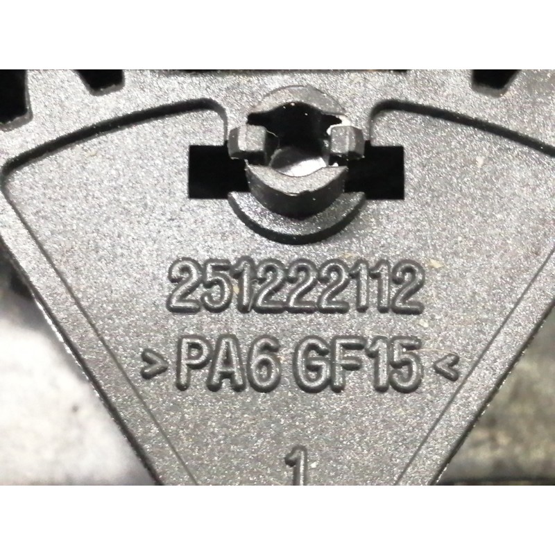 Recambio de rejilla aireadora para bmw x3 (e83) 3.0 turbodiesel cat referencia OEM IAM 3400074 251222112 61316919506