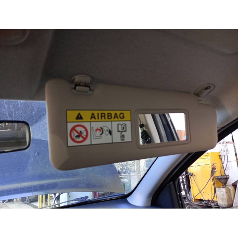 Recambio de parasol derecho para dacia sandero stepway referencia OEM IAM 964006446R 964000782R 964005900R