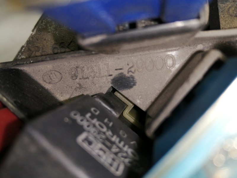 Recambio de caja reles / fusibles para hyundai coupe (rd) 1.6 fx referencia OEM IAM 9121327400 9121129000 9121127620