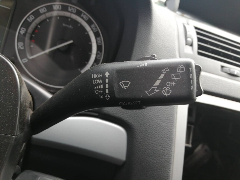 Recambio de mando limpia para skoda octavia berlina (1z3) rs referencia OEM IAM 1K0953519J 01203516 