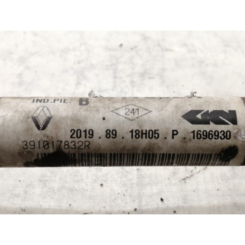 Recambio de transmision delantera izquierda para dacia sandero stepway referencia OEM IAM 391017832R 1696930 