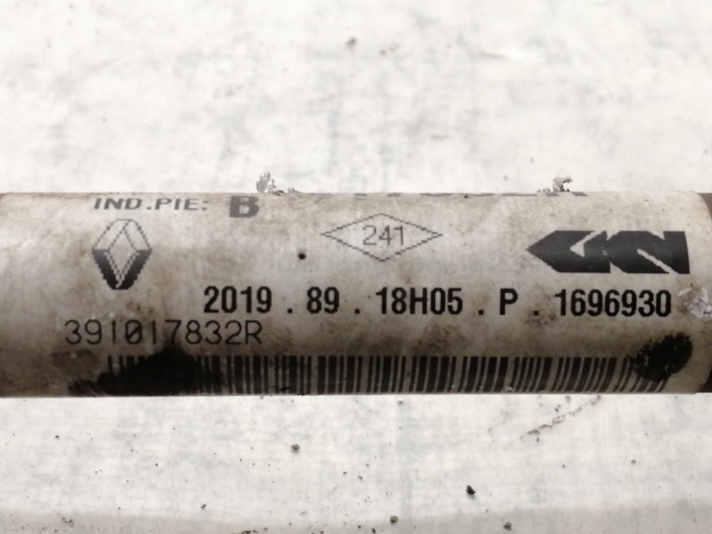 Recambio de transmision delantera izquierda para dacia sandero stepway referencia OEM IAM 391017832R 1696930 