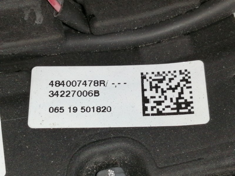 Recambio de volante para dacia sandero stepway referencia OEM IAM 484007478R 34227006B 06519501820
