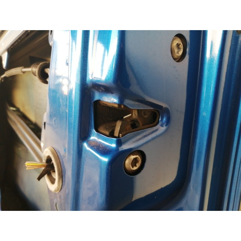 Recambio de puerta delantera derecha para skoda octavia berlina (1z3) rs referencia OEM IAM   