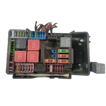CAJA FUSIBLES DELANTERA A2059062501 